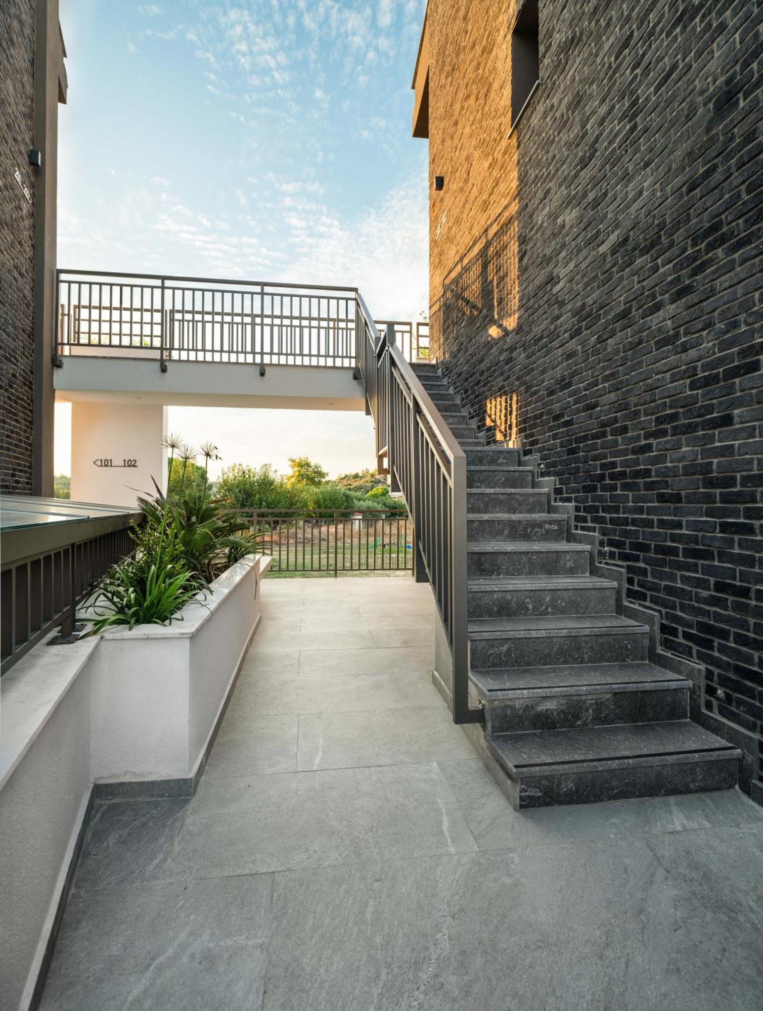Eco Green Residences & Suites Toroni Exterior photo